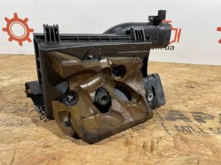Корпус воздушного фильтра передний LS 600 2007 Седан (2URFSE) 5000CC 32-VALVE DOHC EFI